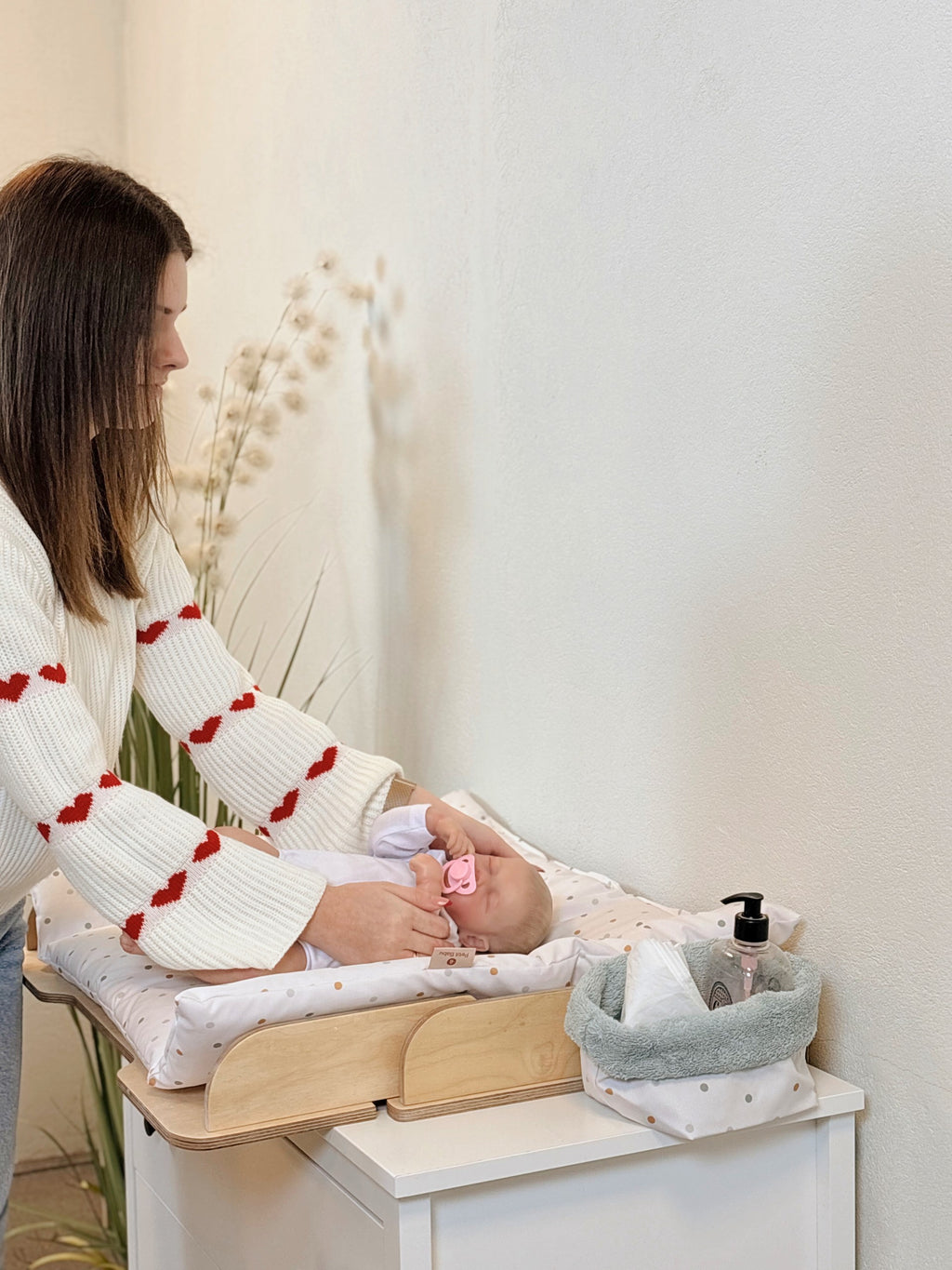 Changing Table Storage Basket